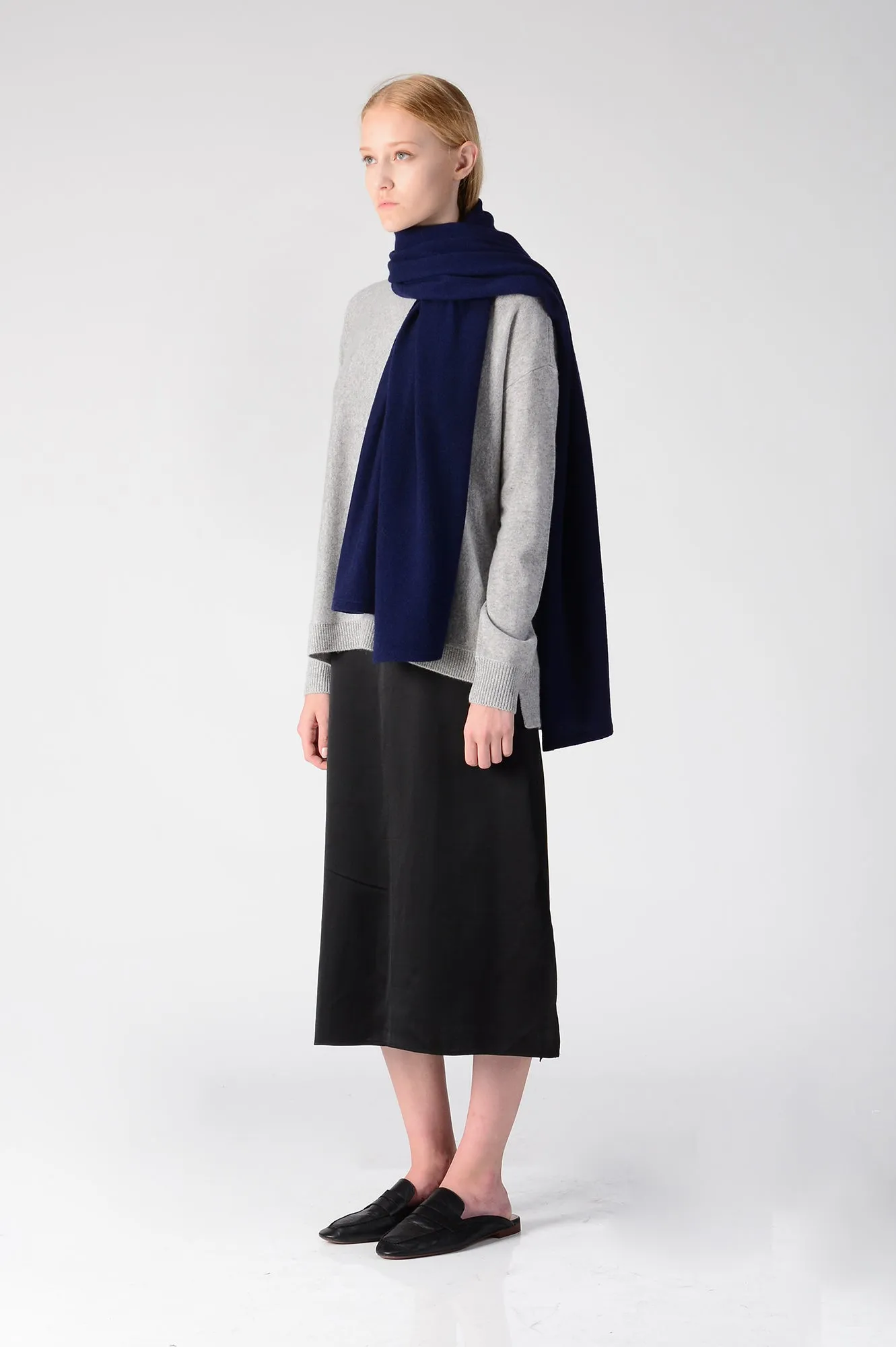 Oversized Scarf_Navy