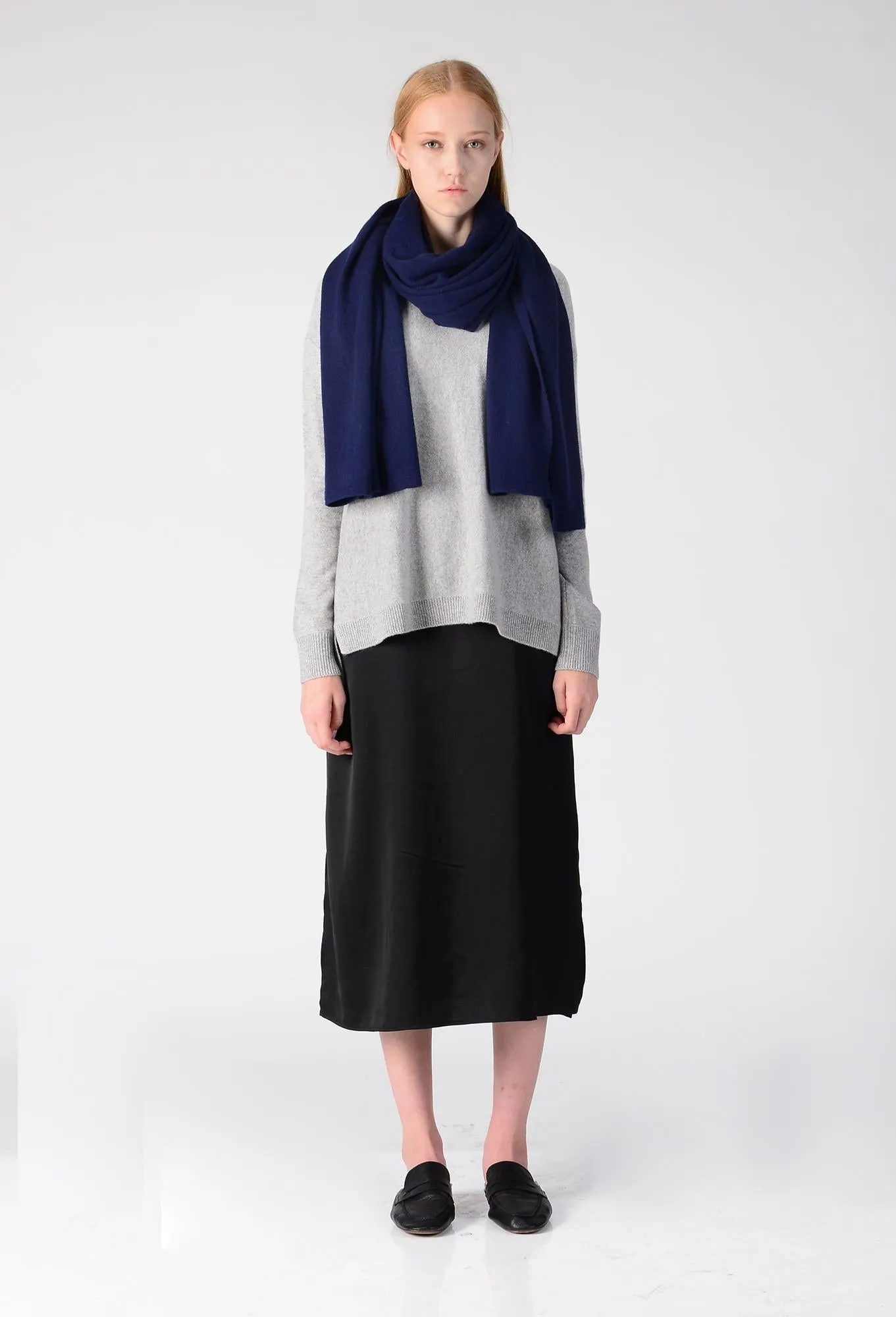 Oversized Scarf_Navy