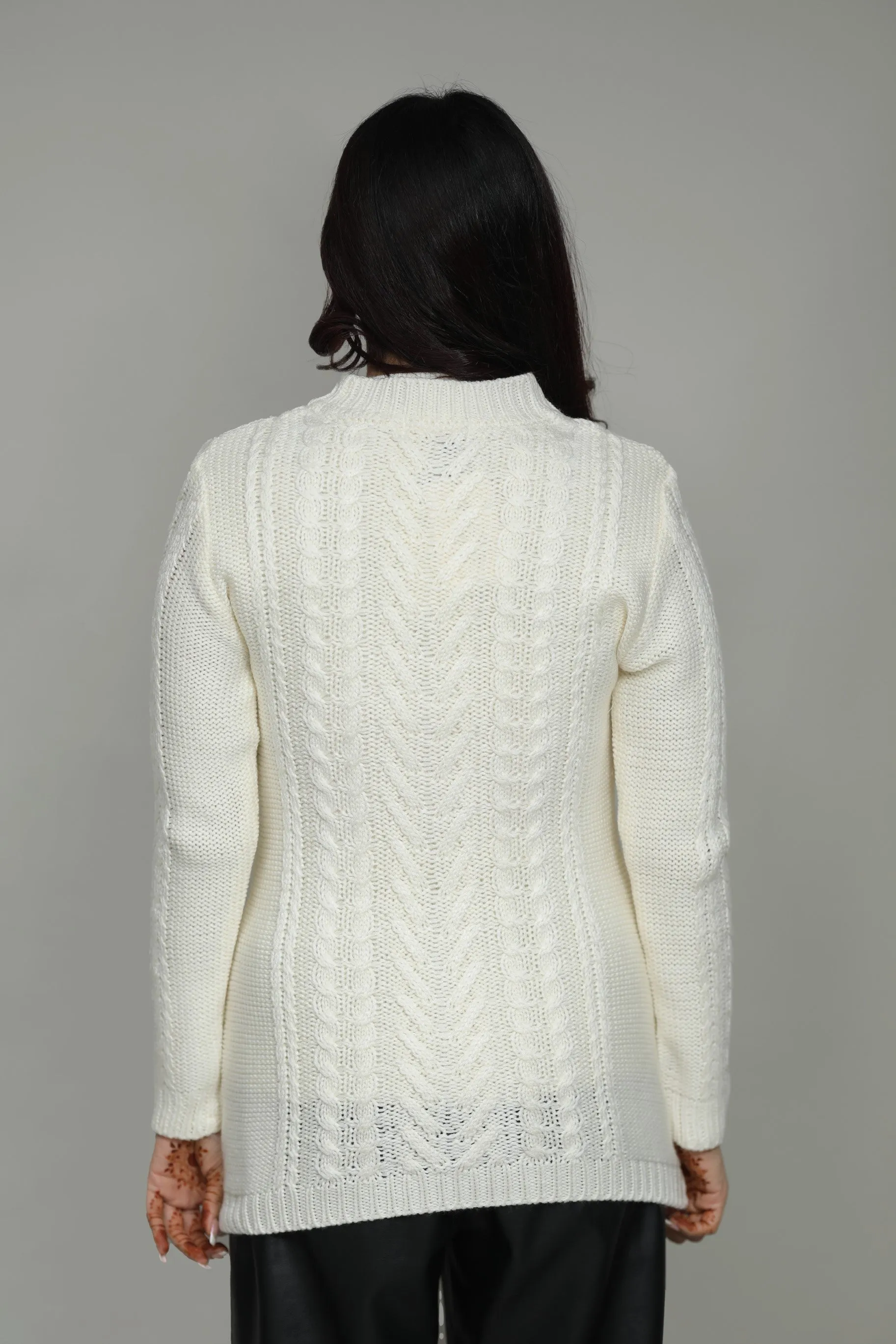 Woolen Women Round Neck Sweater